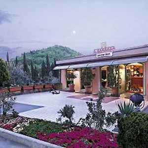 Santa Barbara Hotel